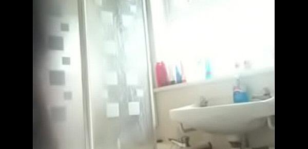  Teen Girl Bath Caught by Hidden Cam